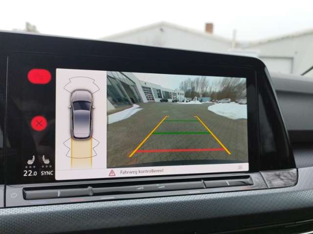 Golf VIII Active 2.0 TDI DSG AHK/LED+/NAV/ACC