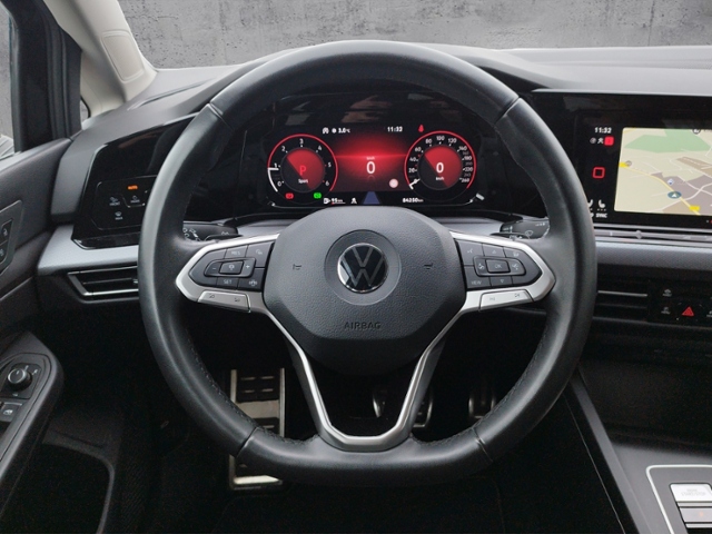 Golf VIII Active 2.0 TDI DSG AHK/LED+/NAV/ACC