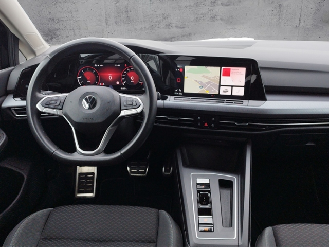 Golf VIII Active 2.0 TDI DSG AHK/LED+/NAV/ACC