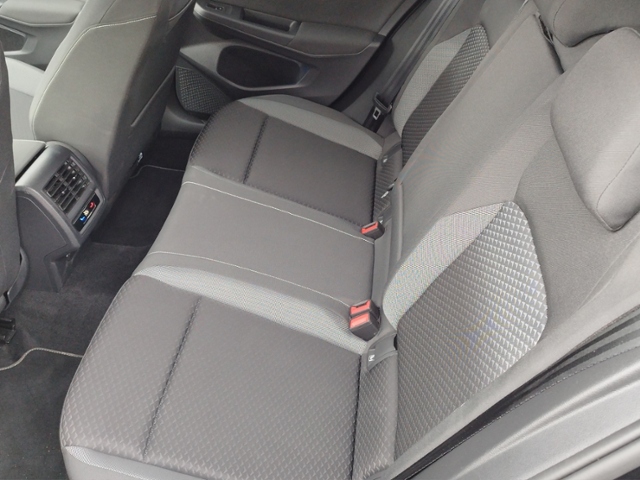 Golf VIII Active 1.5 TSI AHK/LED+/RFK/SHZ/DAB+