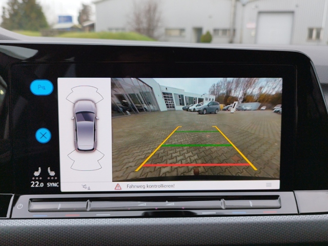 Golf VIII Active 1.5 TSI AHK/LED+/RFK/SHZ/DAB+