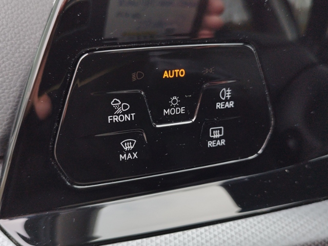 Golf VIII Active 1.5 TSI AHK/LED+/RFK/SHZ/DAB+