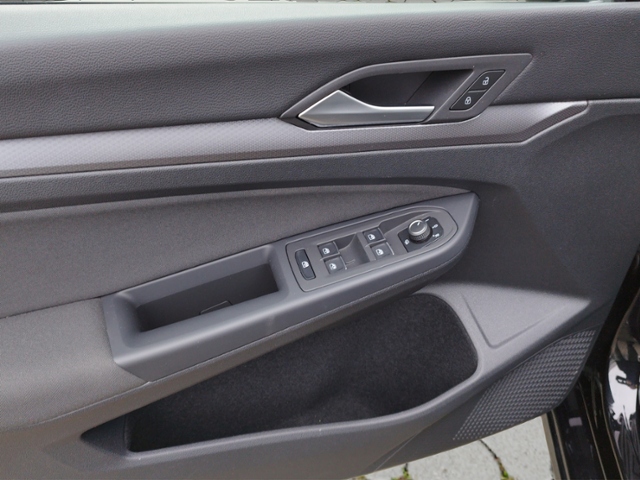 Golf VIII Active 1.5 TSI AHK/LED+/RFK/SHZ/DAB+