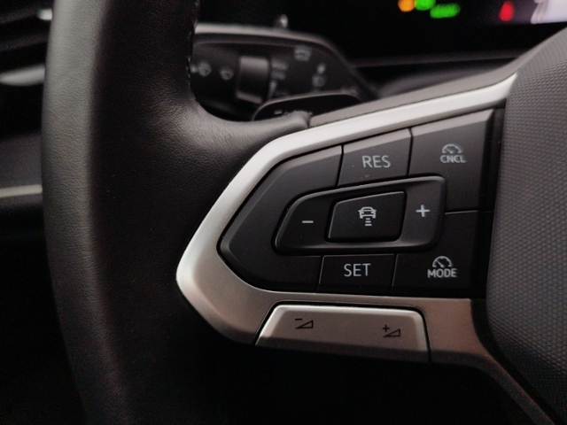 Passat Variant 1.5 eTSI DSG IQ.DRIVE/AHK/LED/NAV