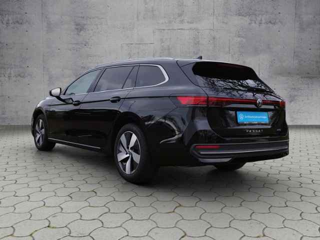 Passat Variant 1.5 eTSI DSG IQ.DRIVE/AHK/LED/NAV