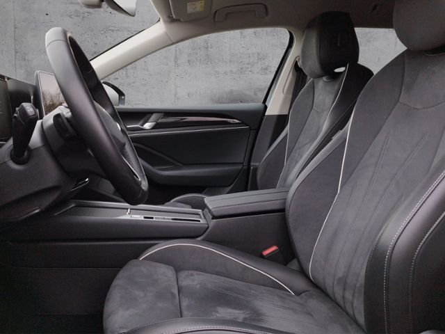 Passat Variant 1.5 eTSI DSG IQ.DRIVE/AHK/LED/NAV