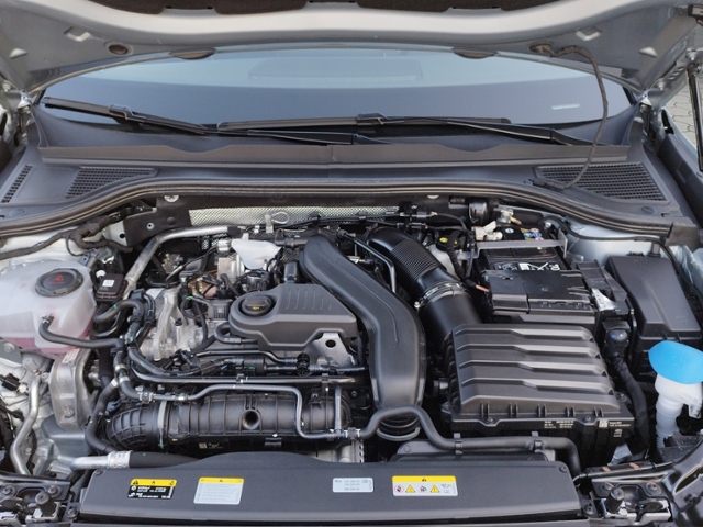 Passat Variant 1.5 eTSI DSG AHK/IQ.DRIVE/TRAVEL