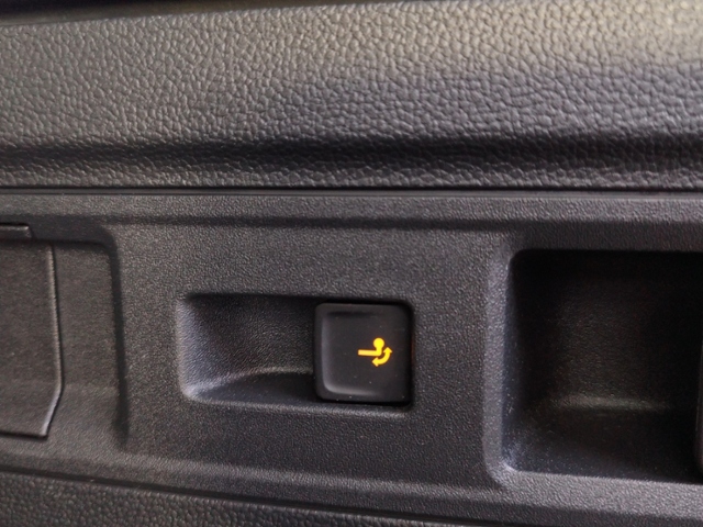 Passat Variant 1.5 eTSI DSG AHK/IQ.DRIVE/TRAVEL