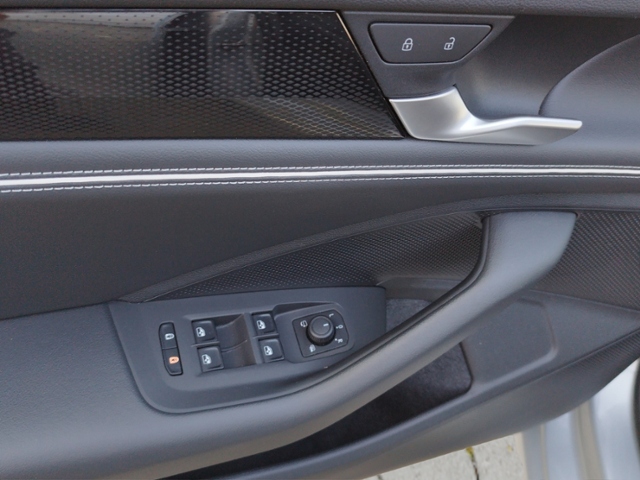 Passat Variant 1.5 eTSI DSG AHK/IQ.DRIVE/TRAVEL