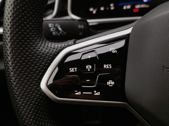 T-Roc 1.0 TSI R-LINE/LED+/ERGOACTIVE/RFK/NAV