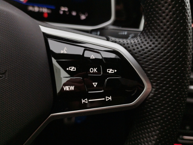 T-Roc 1.0 TSI R-LINE/LED+/ERGOACTIVE/RFK/NAV