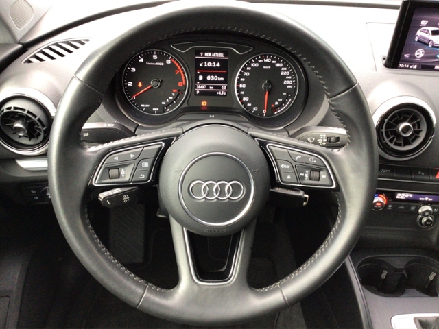 A3 Sportback sport 30 TFSI S-tronic NAV/LED/SHZ