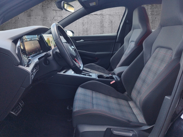 Golf VIII GTI 2.0 TSI DSG RFK/TRAVEL/LED+/NAV