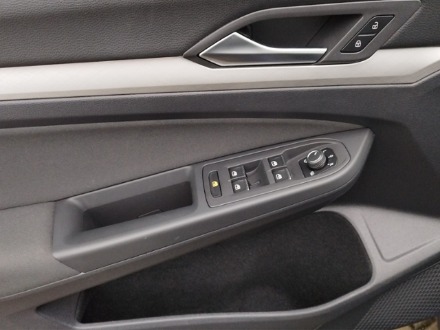 Golf VIII Life 2.0 TDI DSG 5JG/STH/PANO/IQ.LIGHT