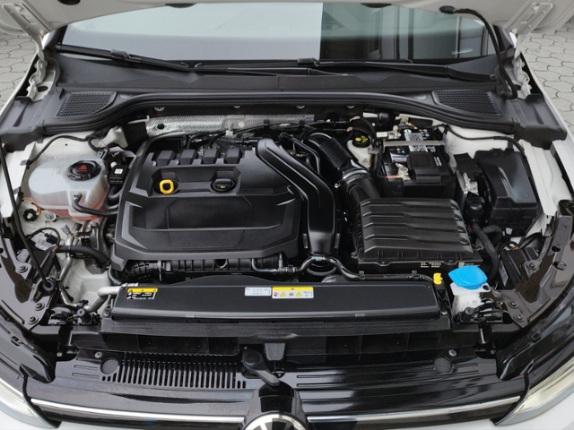 Golf VIII Variant Life 1.5 eTSI DSG ACC/NAV/TRAV