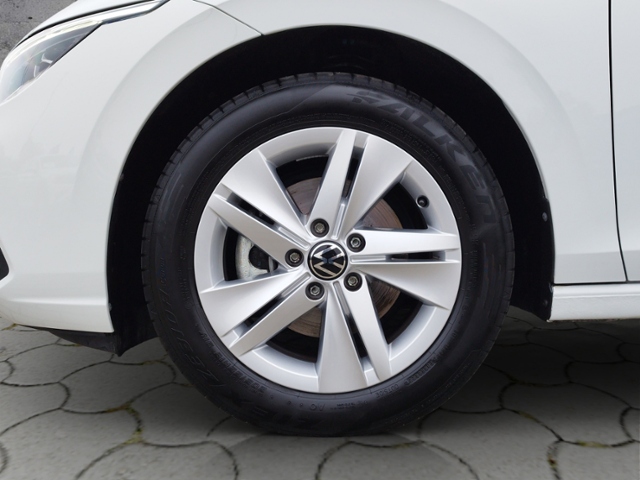 Golf VIII Variant Life 1.5 eTSI DSG ACC/NAV/TRAV