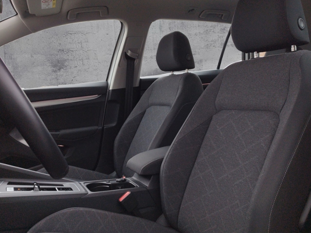 Golf VIII Variant Life 1.5 eTSI DSG ACC/NAV/TRAV