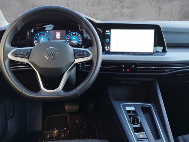 Golf VIII Variant Life 1.5 eTSI DSG AHK/LED+/NAV